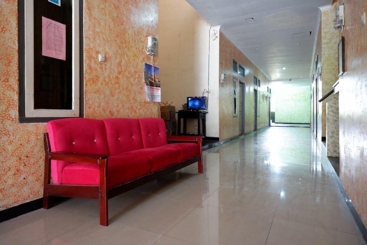 Reddoorz Near Gor Wisanggeni Tegal (Central Java) Exterior foto