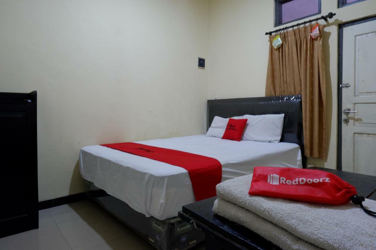 Reddoorz Near Gor Wisanggeni Tegal (Central Java) Exterior foto